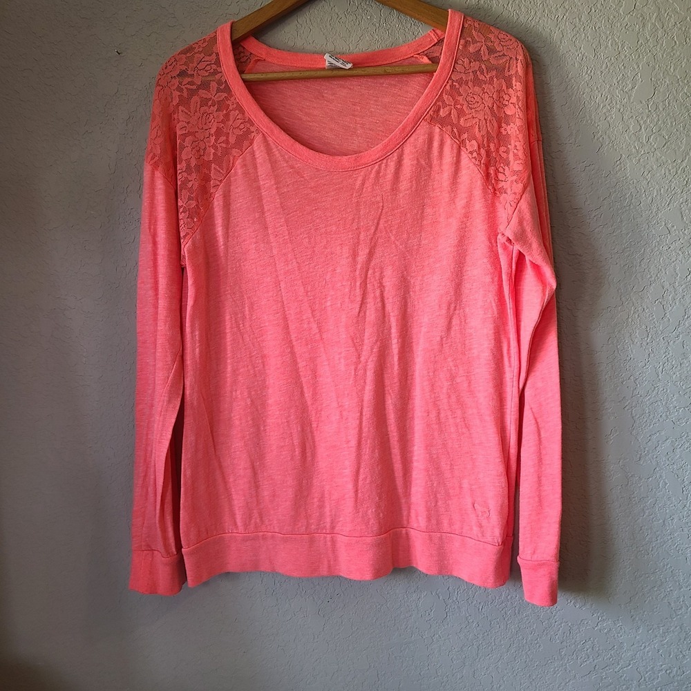 Pink Victorias secret Shirt Long Sleeve LARGE Lace‎ Shoulder DOG logo CUTE!!
